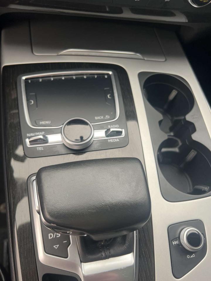 2018 Audi Q7 Komfort Photo