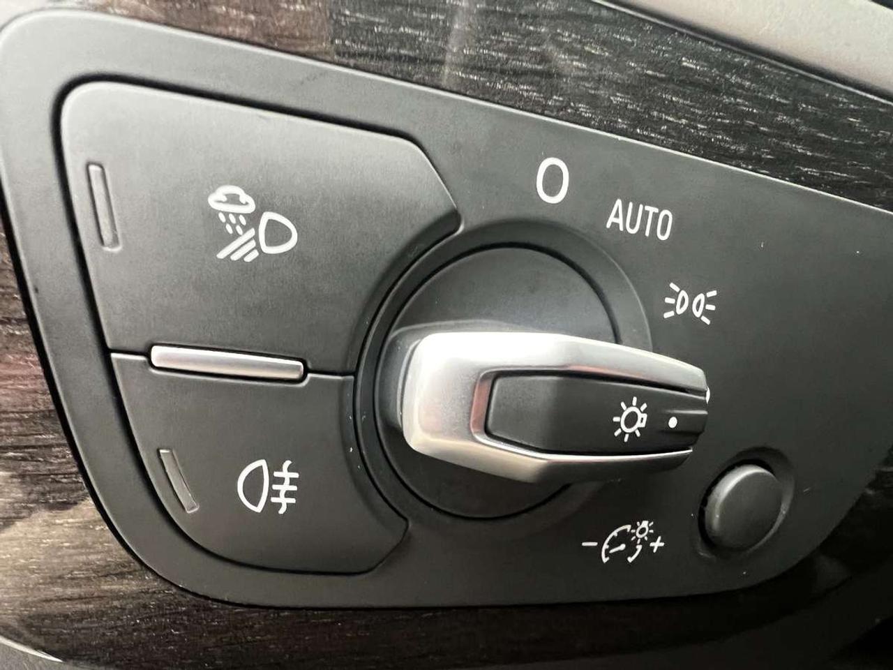 2018 Audi Q7 Komfort Photo