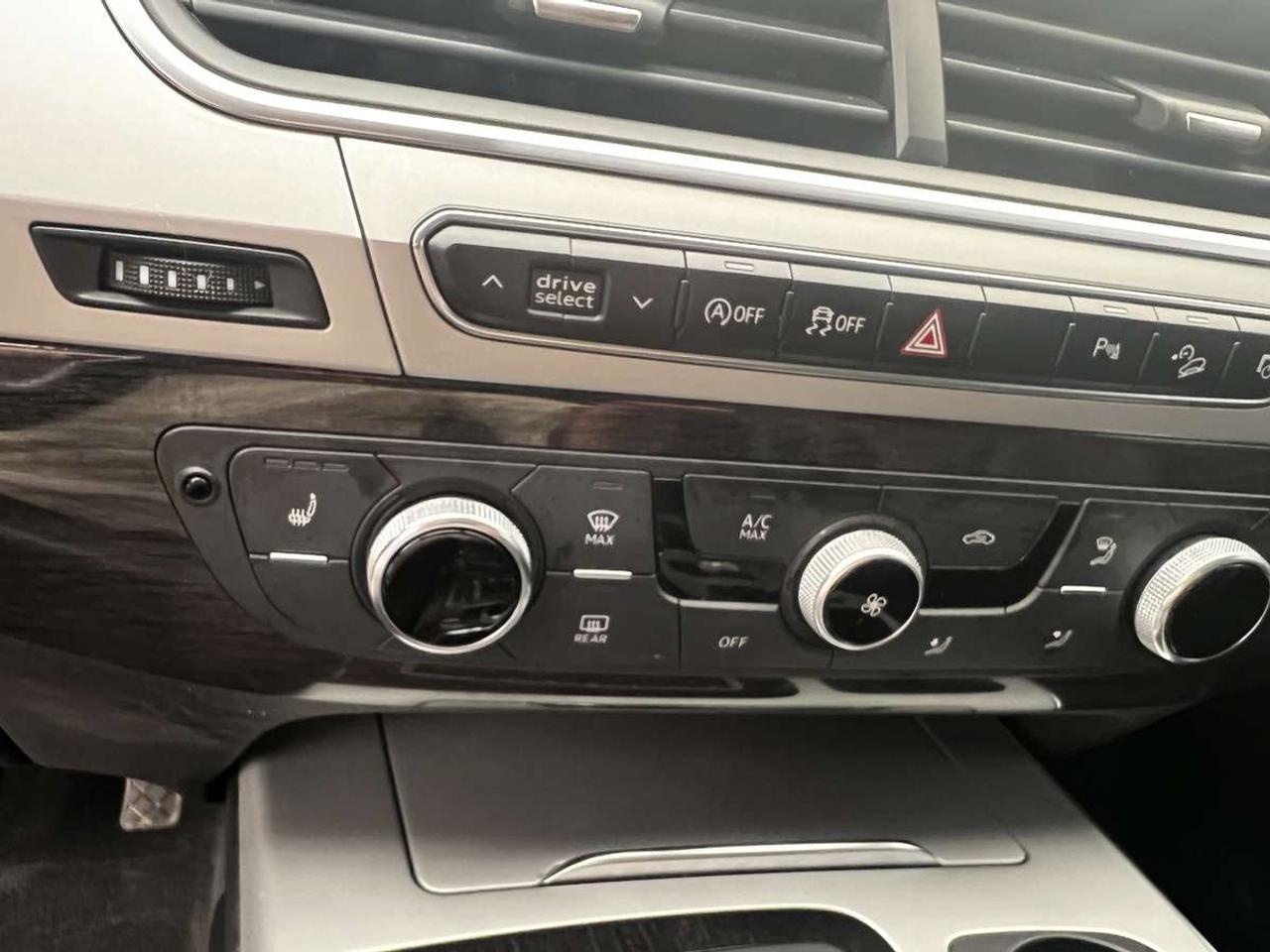 2018 Audi Q7 Komfort Photo