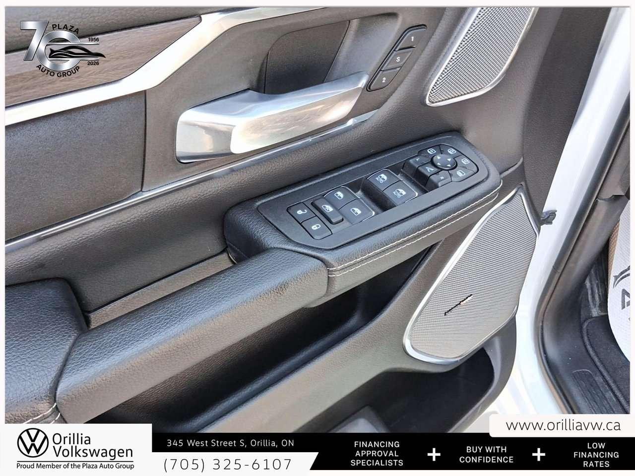 2025 RAM 1500 Laramie Trailer Tow Group   360 Camera   Heated Leather Seats / Photo