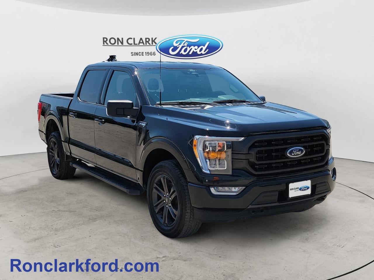 Used 2022 Ford F-150 XLT 4x2 SuperCrew Cab 5.5 ft. box 145 in. WB for sale in Wyoming, ON