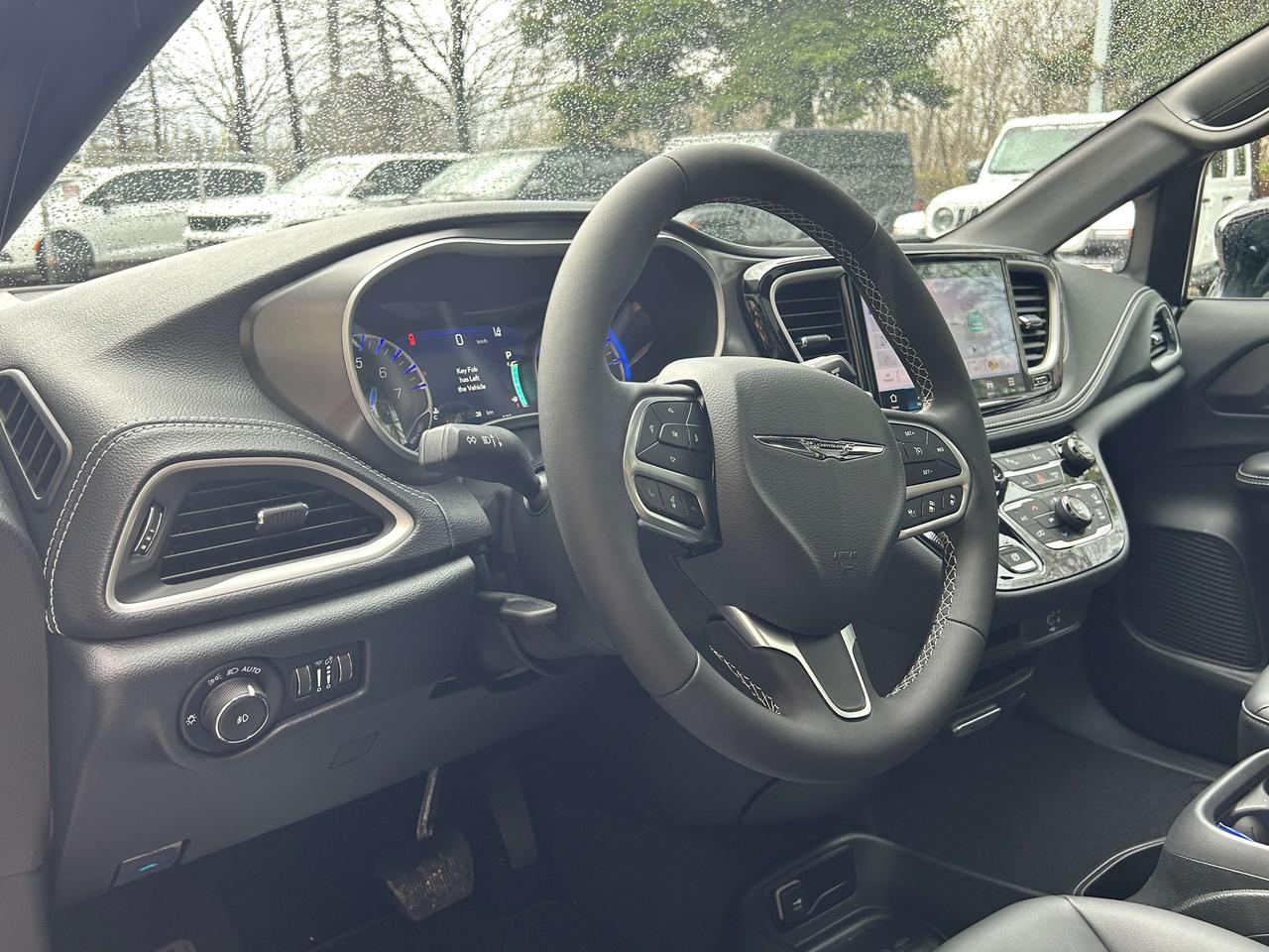2026 Chrysler Pacifica Select Front-Wheel Drive Passenger Van Photo