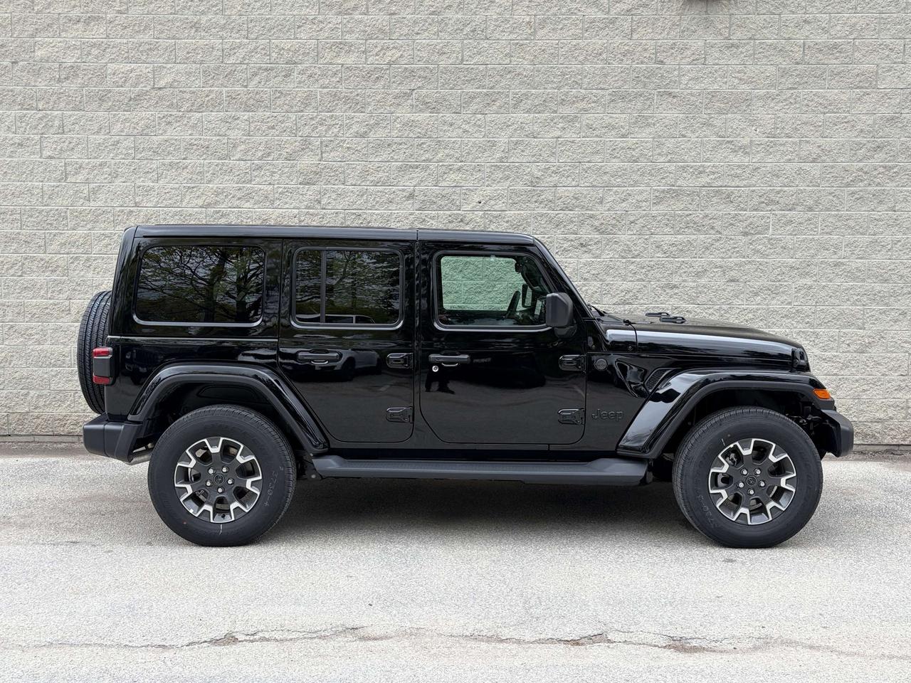 2026 Jeep Wrangler SAHARA 4DR 4X4 Photo