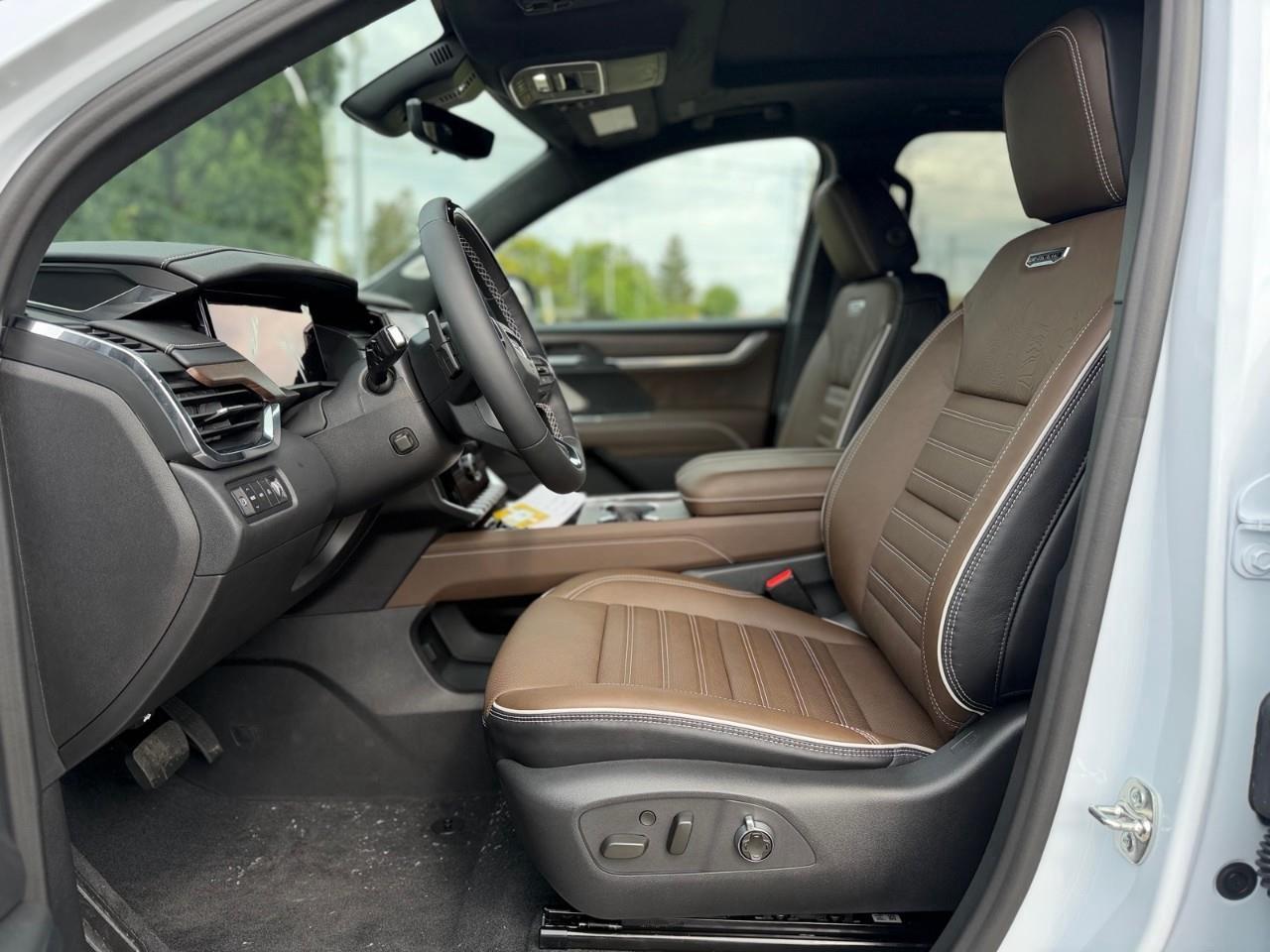 2027 GMC Acadia Denali Ultimate 4dr All-Wheel Drive Photo