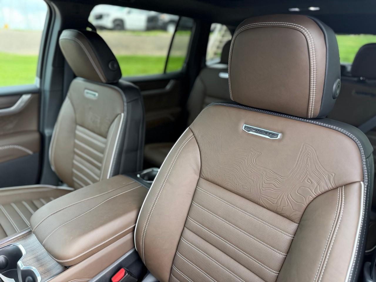 2027 GMC Acadia Denali Ultimate 4dr All-Wheel Drive Photo