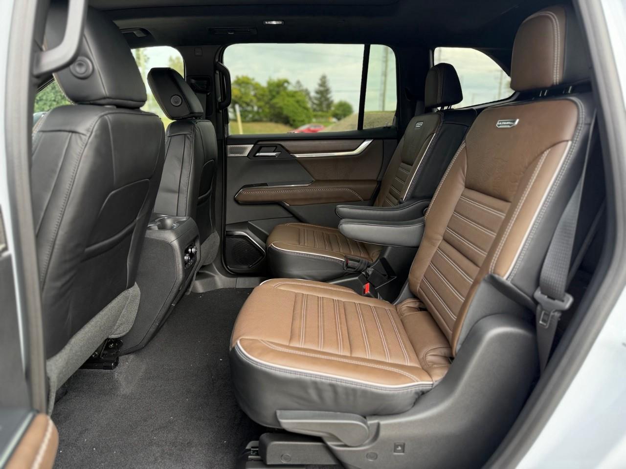 2027 GMC Acadia Denali Ultimate 4dr All-Wheel Drive Photo