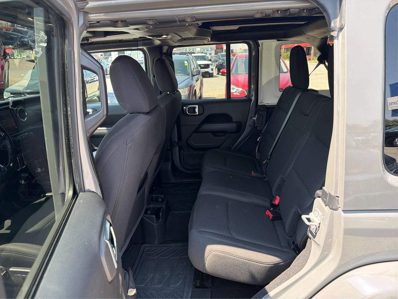 2023 Jeep Wrangler Sahara POWER SLIDING ROOF MUST SEE HOW COOL! Photo