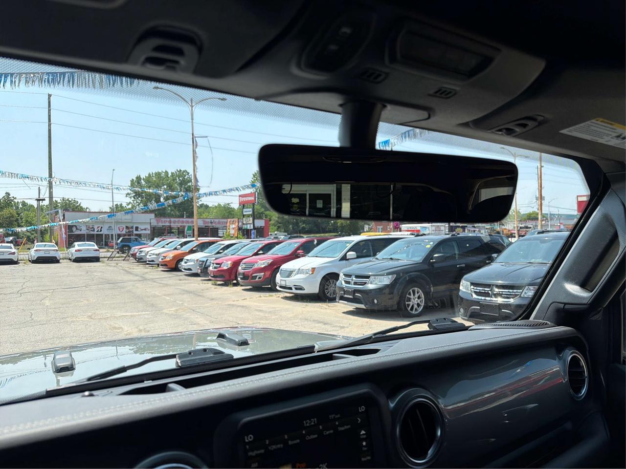 2023 Jeep Wrangler Sahara POWER SLIDING ROOF MUST SEE HOW COOL! Photo