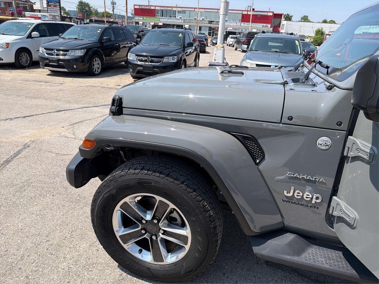 2023 Jeep Wrangler Sahara POWER SLIDING ROOF MUST SEE HOW COOL! Photo