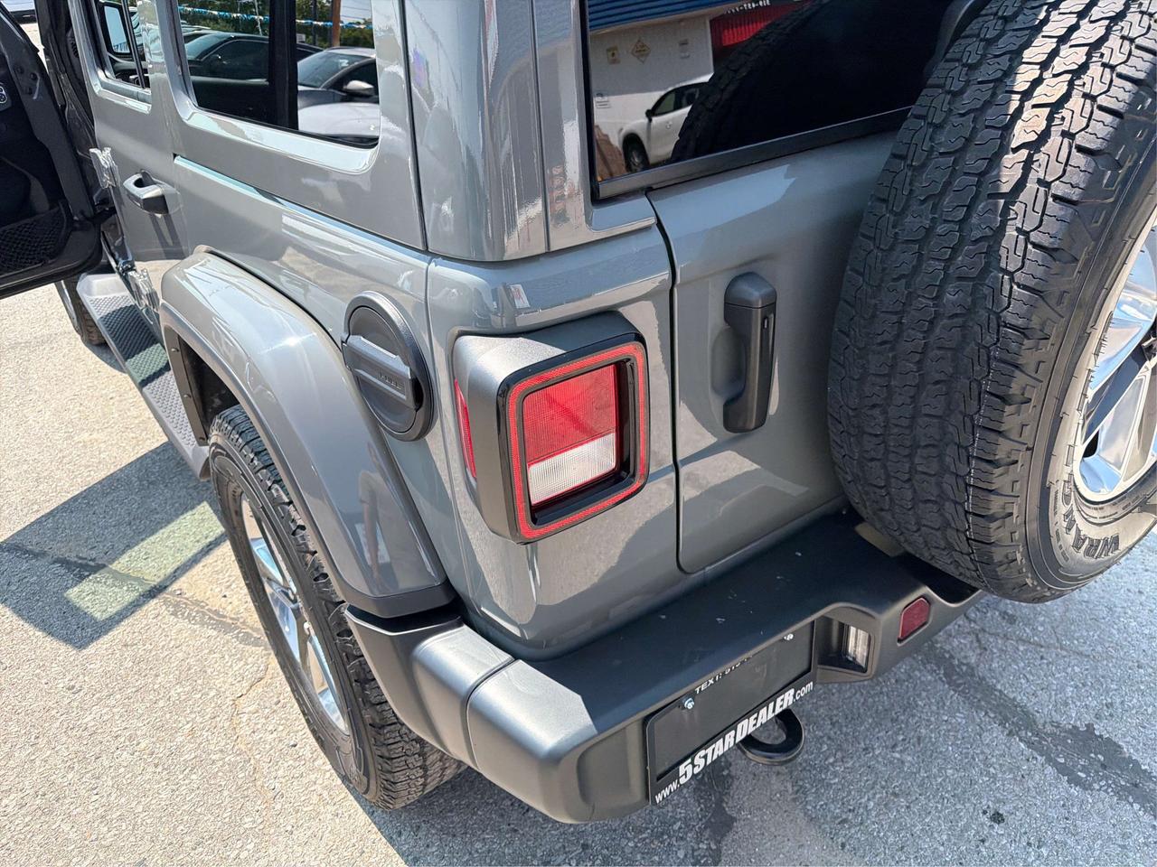 2023 Jeep Wrangler Sahara POWER SLIDING ROOF MUST SEE HOW COOL! Photo