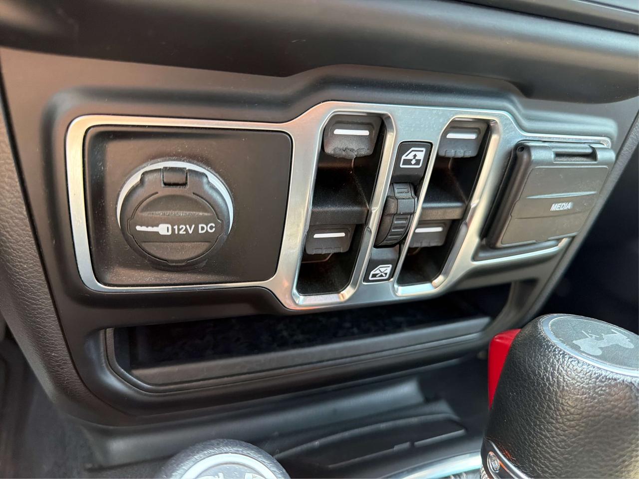 2023 Jeep Wrangler Sahara POWER SLIDING ROOF MUST SEE HOW COOL! Photo