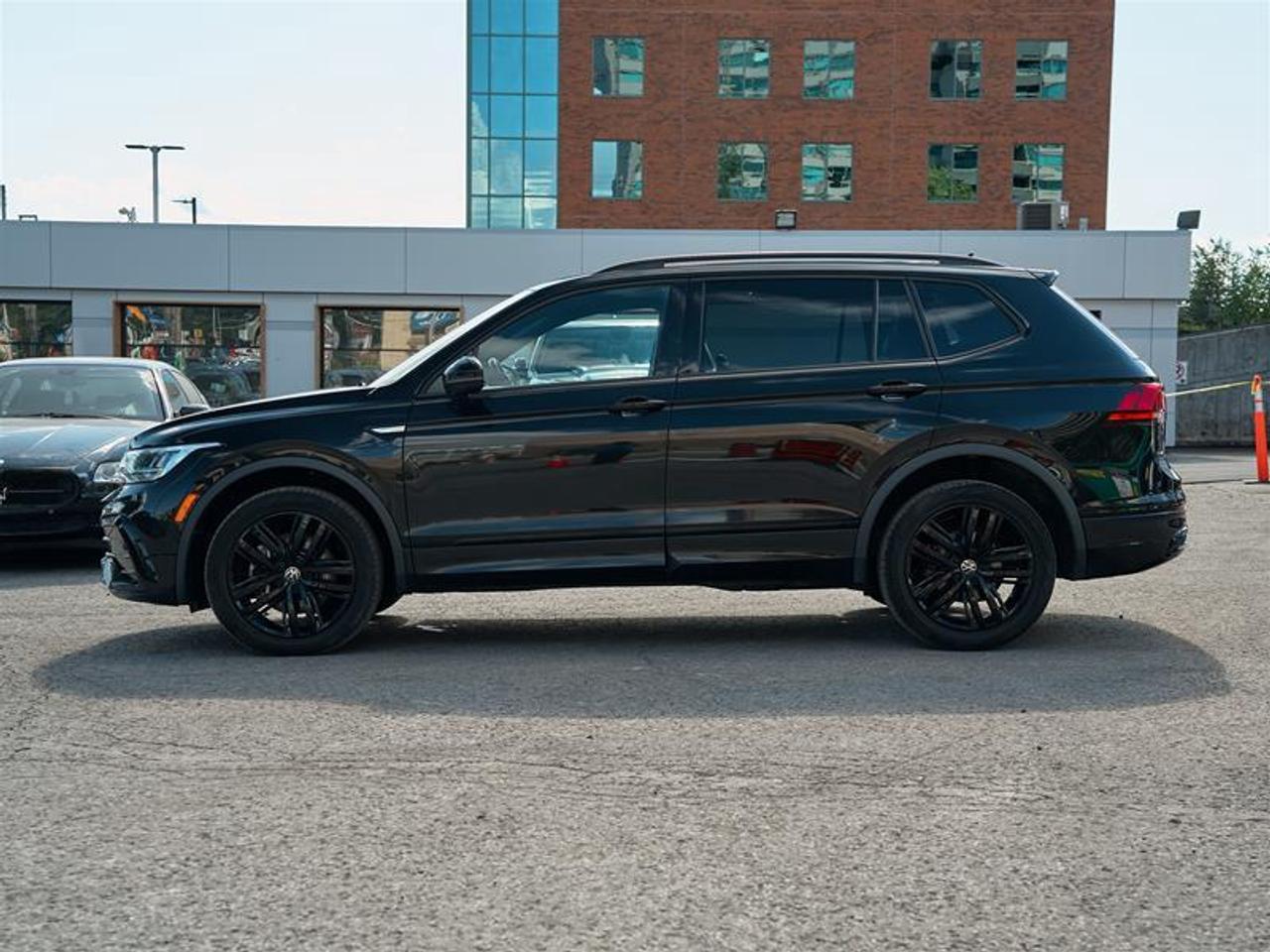 2022 Volkswagen Tiguan Comfortline R-Line Black 2.0T 8sp at w/Tip 4M Photo2