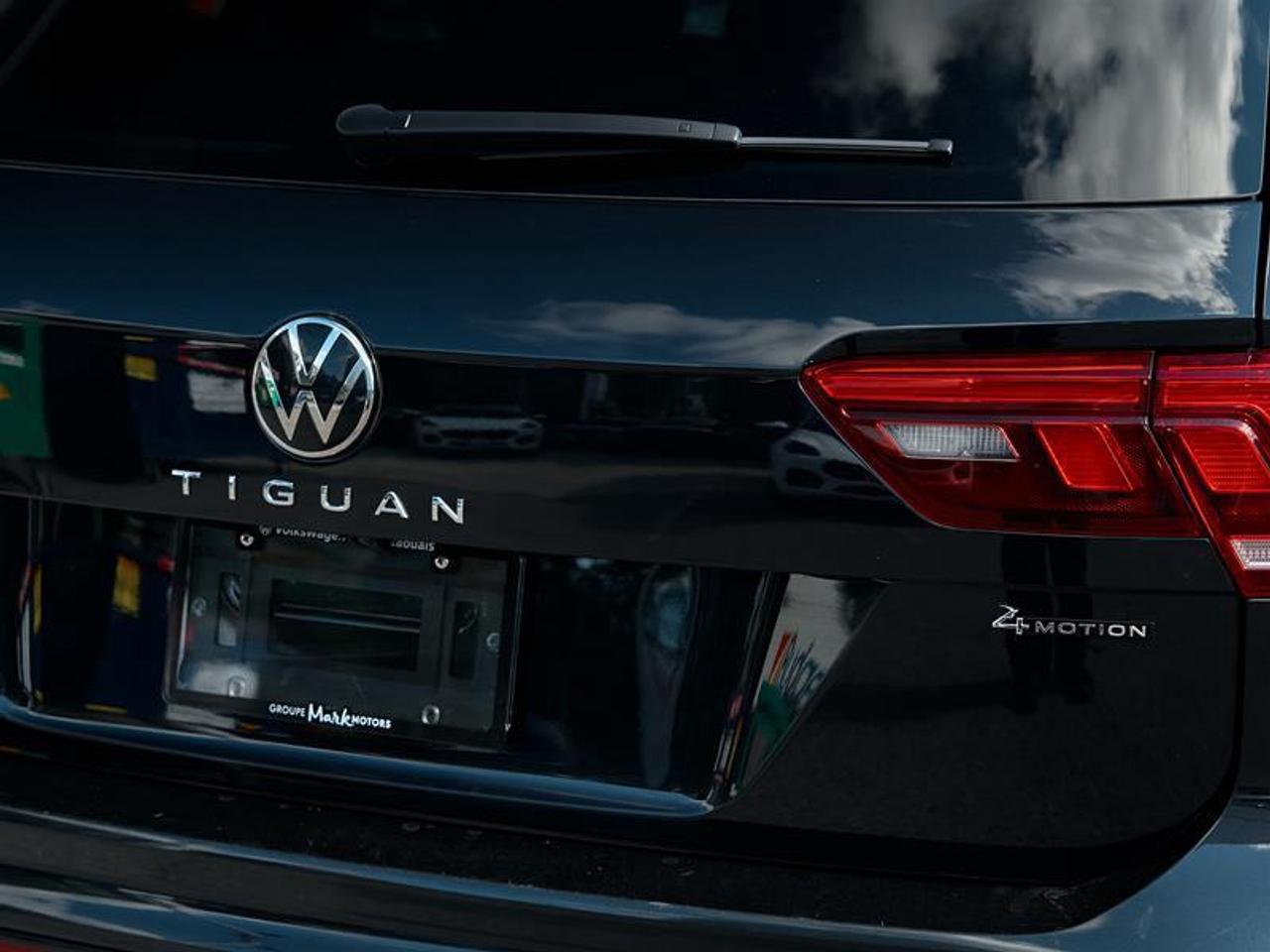 2022 Volkswagen Tiguan Comfortline R-Line Black 2.0T 8sp at w/Tip 4M Photo