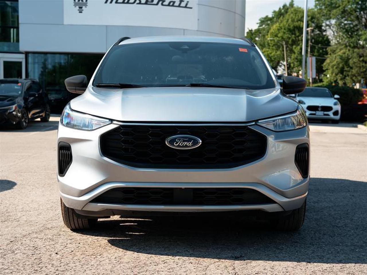 2023 Ford Escape ST-Line AWD Photo1