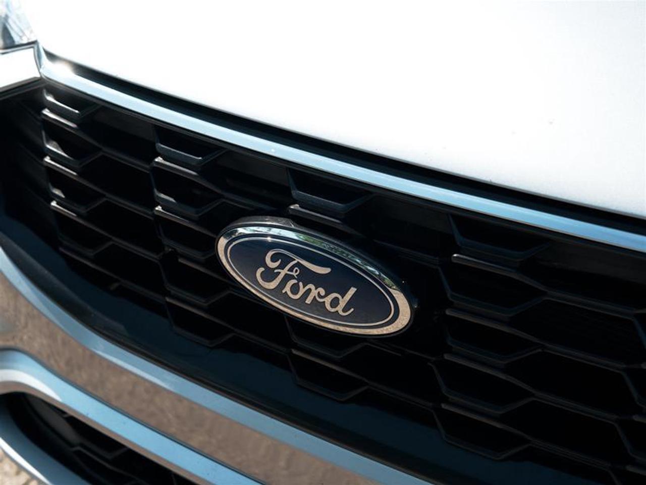 2023 Ford Escape ST-Line AWD Photo
