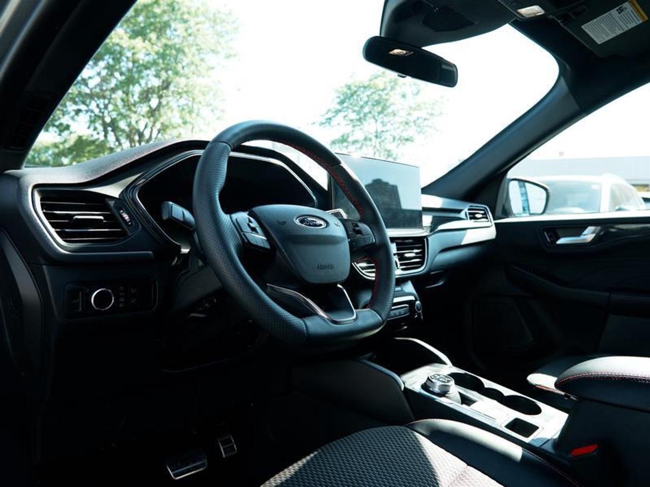2023 Ford Escape ST-Line AWD Photo