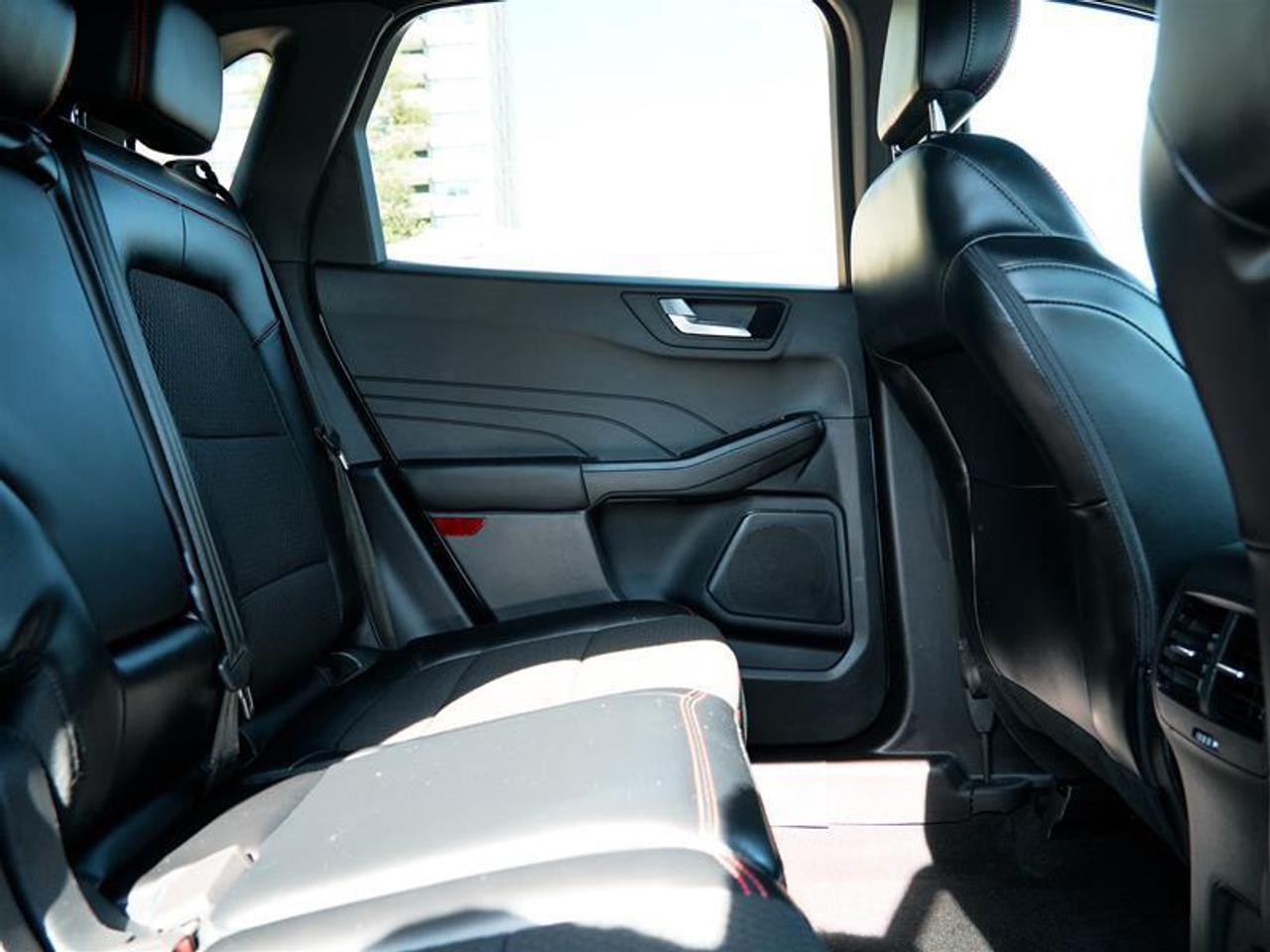 2023 Ford Escape ST-Line AWD Photo