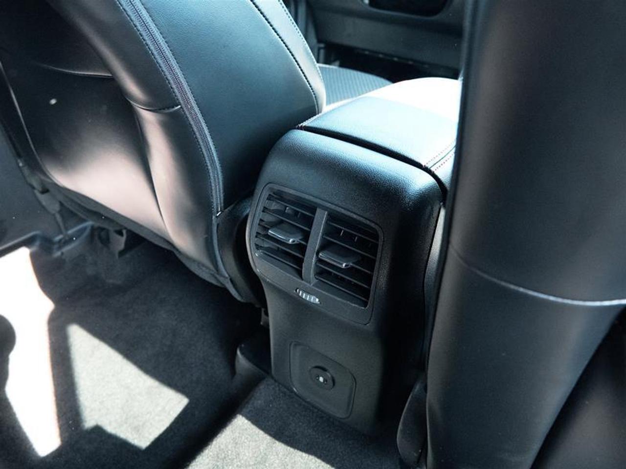 2023 Ford Escape ST-Line AWD Photo