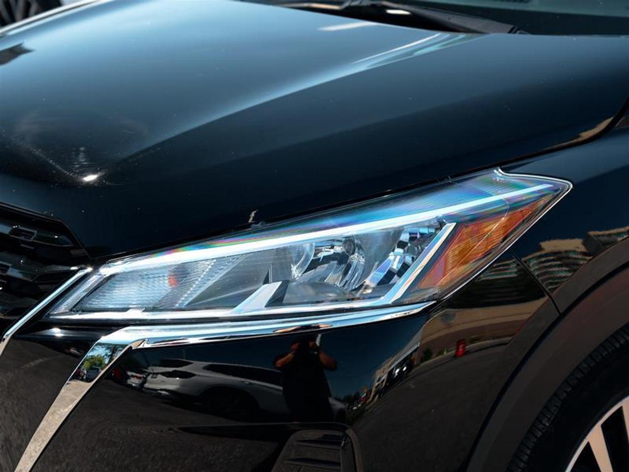 2024 Nissan Kicks SV FWD Photo