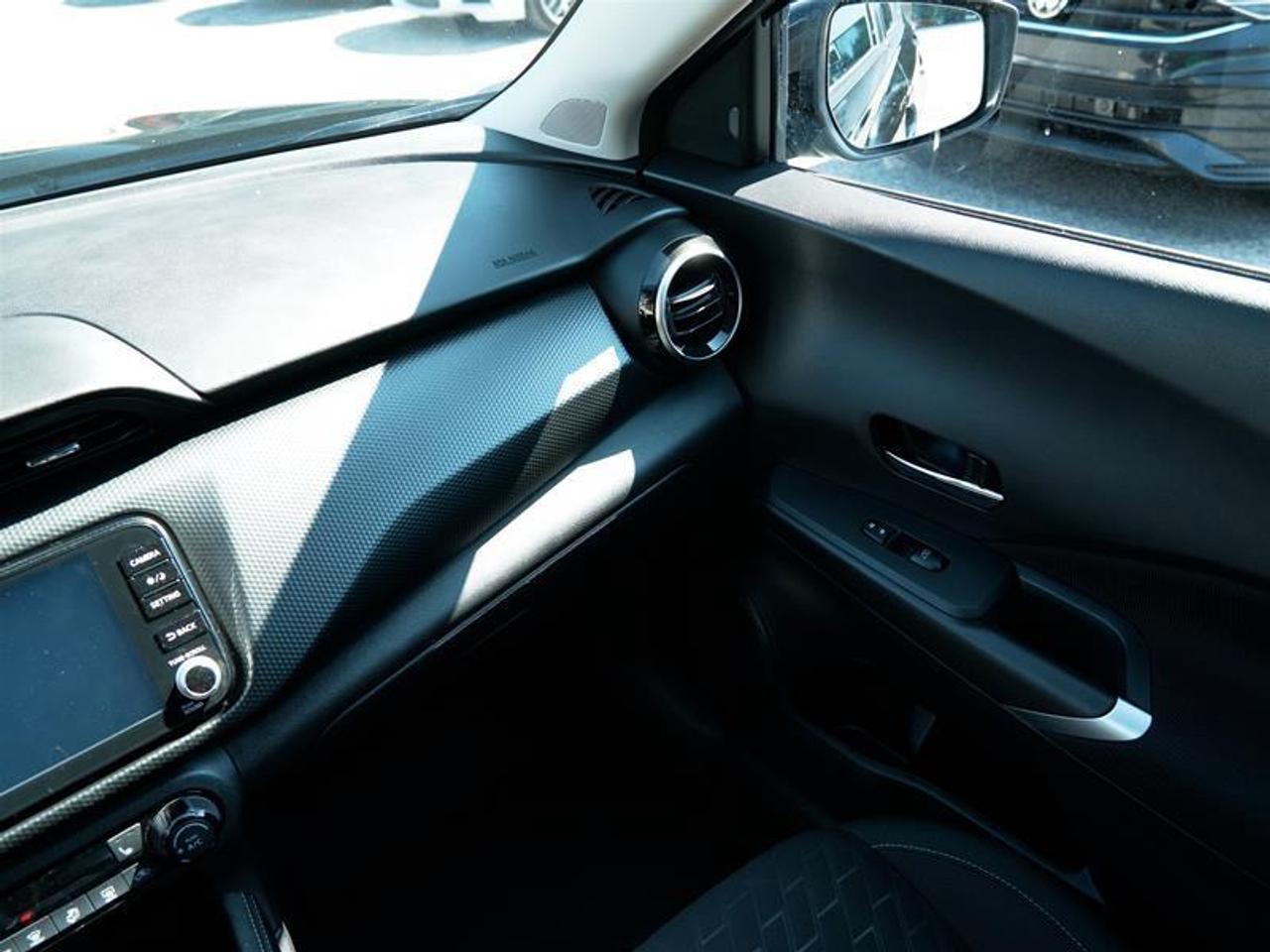 2024 Nissan Kicks SV FWD Photo