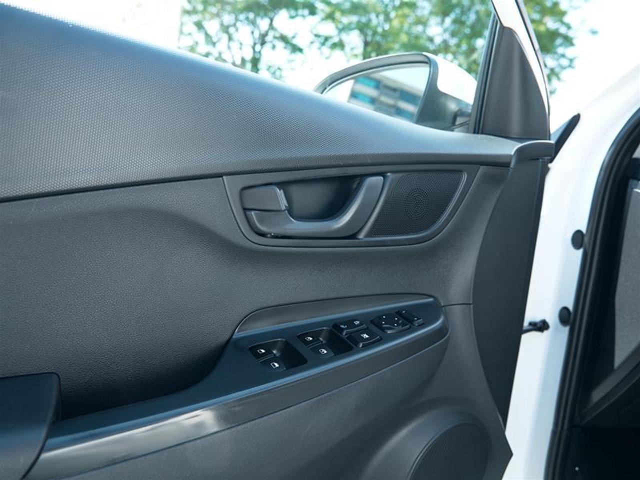 2023 Hyundai KONA 2.0L FWD Preferred Photo