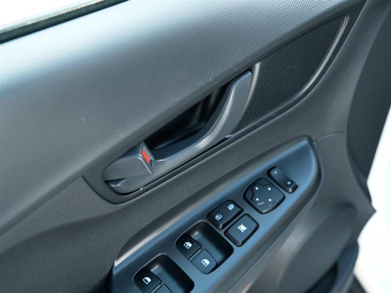 2023 Hyundai KONA 2.0L FWD Preferred Photo