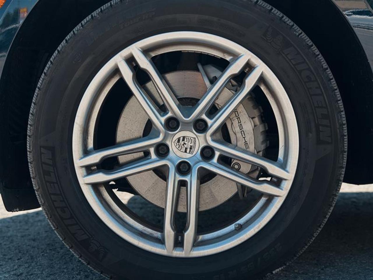 2018 Porsche Macan S Photo