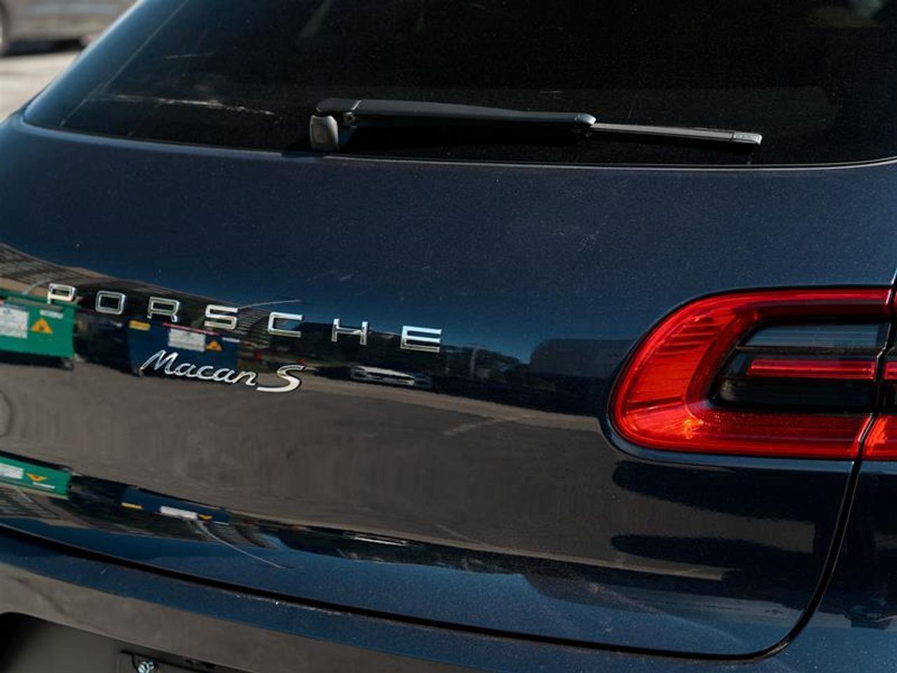 2018 Porsche Macan S Photo