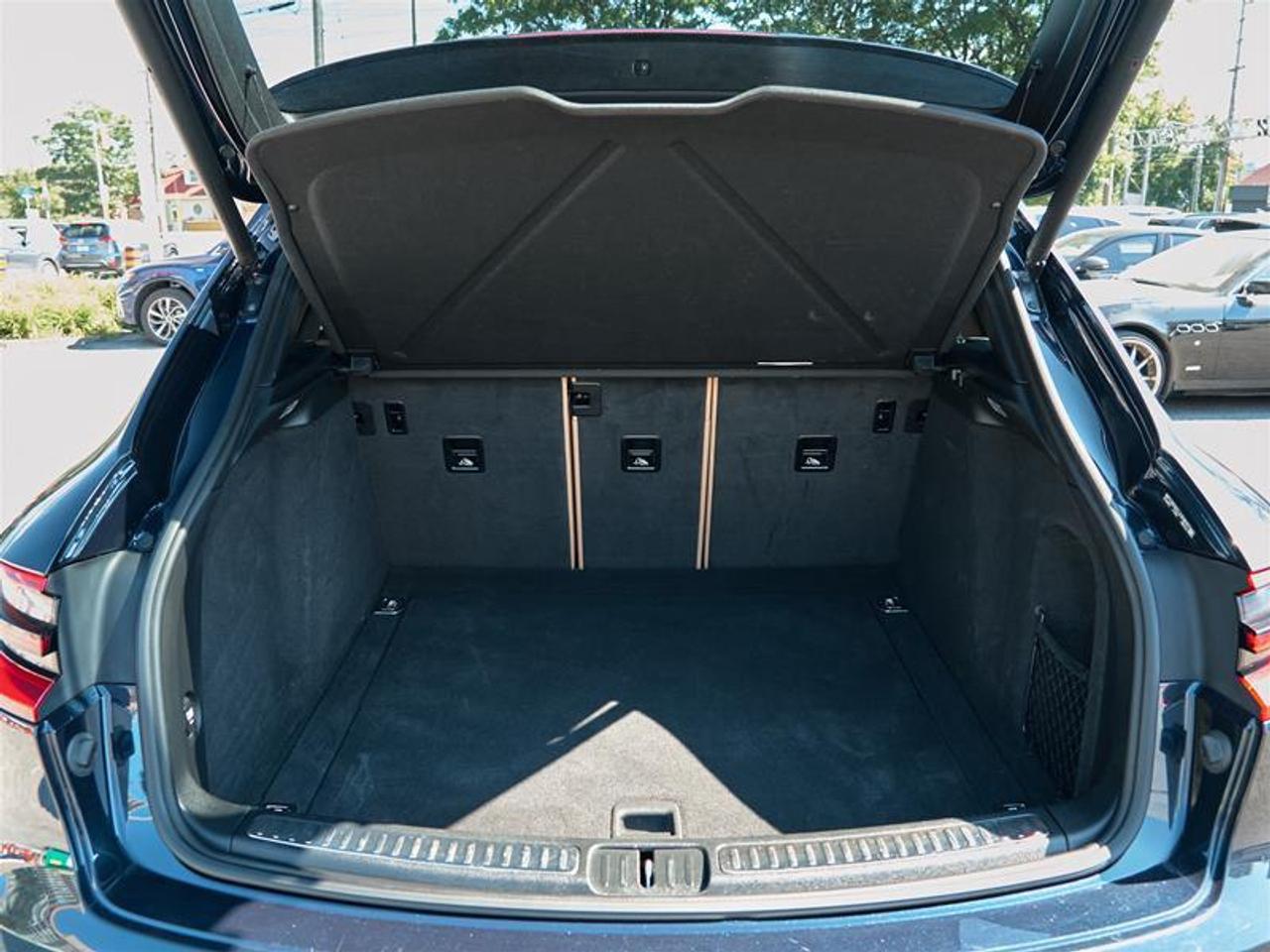 2018 Porsche Macan S Photo