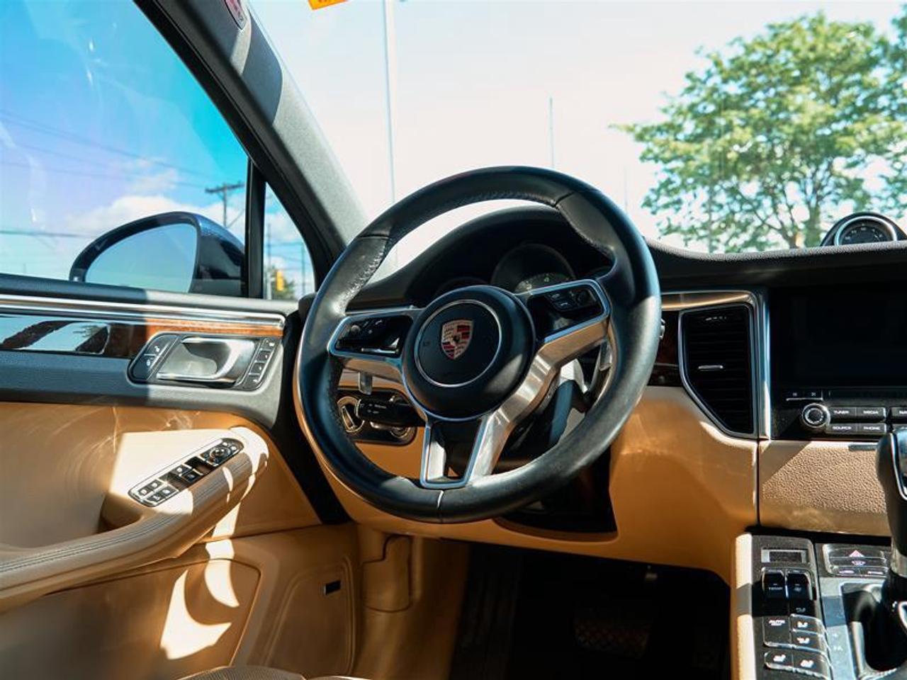2018 Porsche Macan S Photo