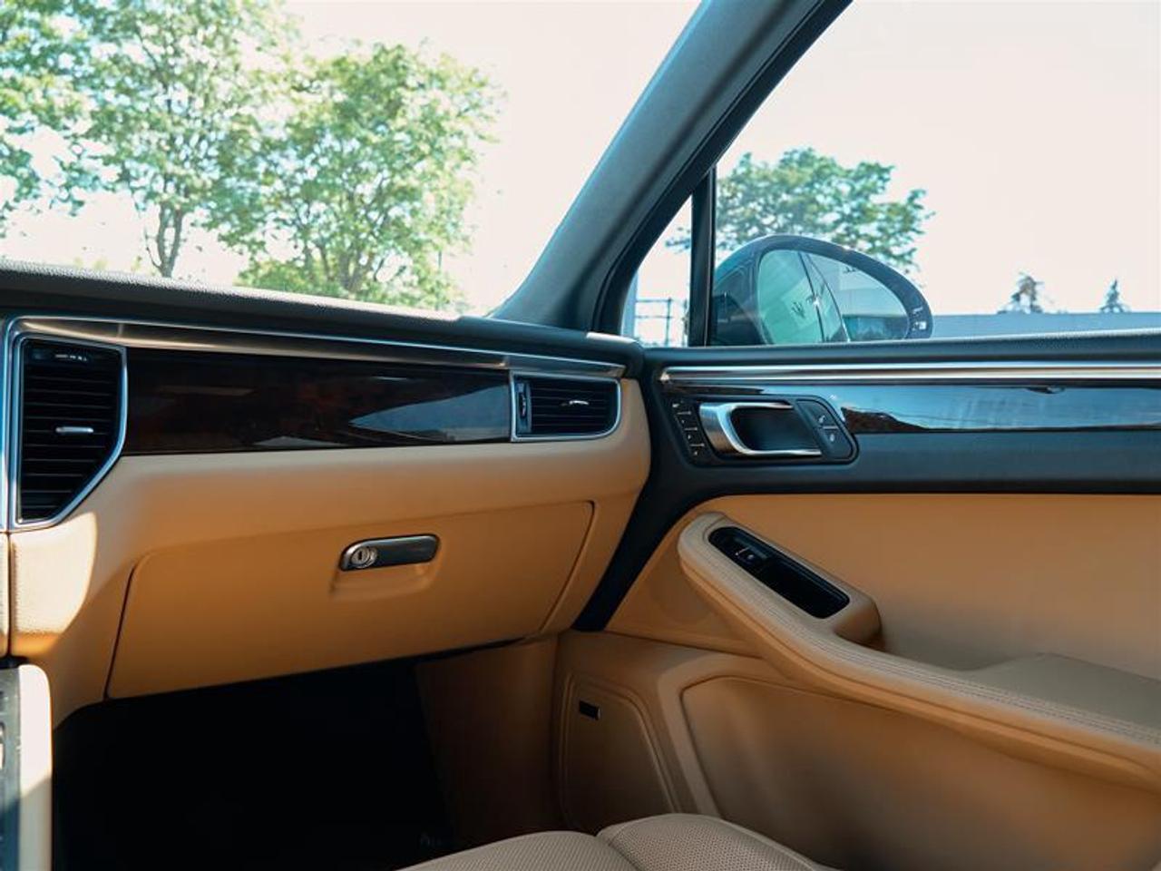 2018 Porsche Macan S Photo