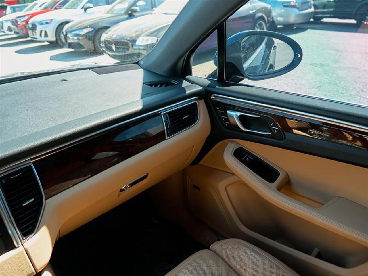 2018 Porsche Macan S Photo