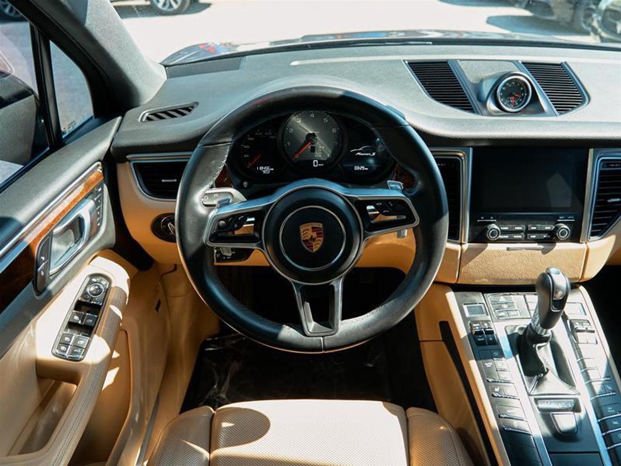 2018 Porsche Macan S Photo