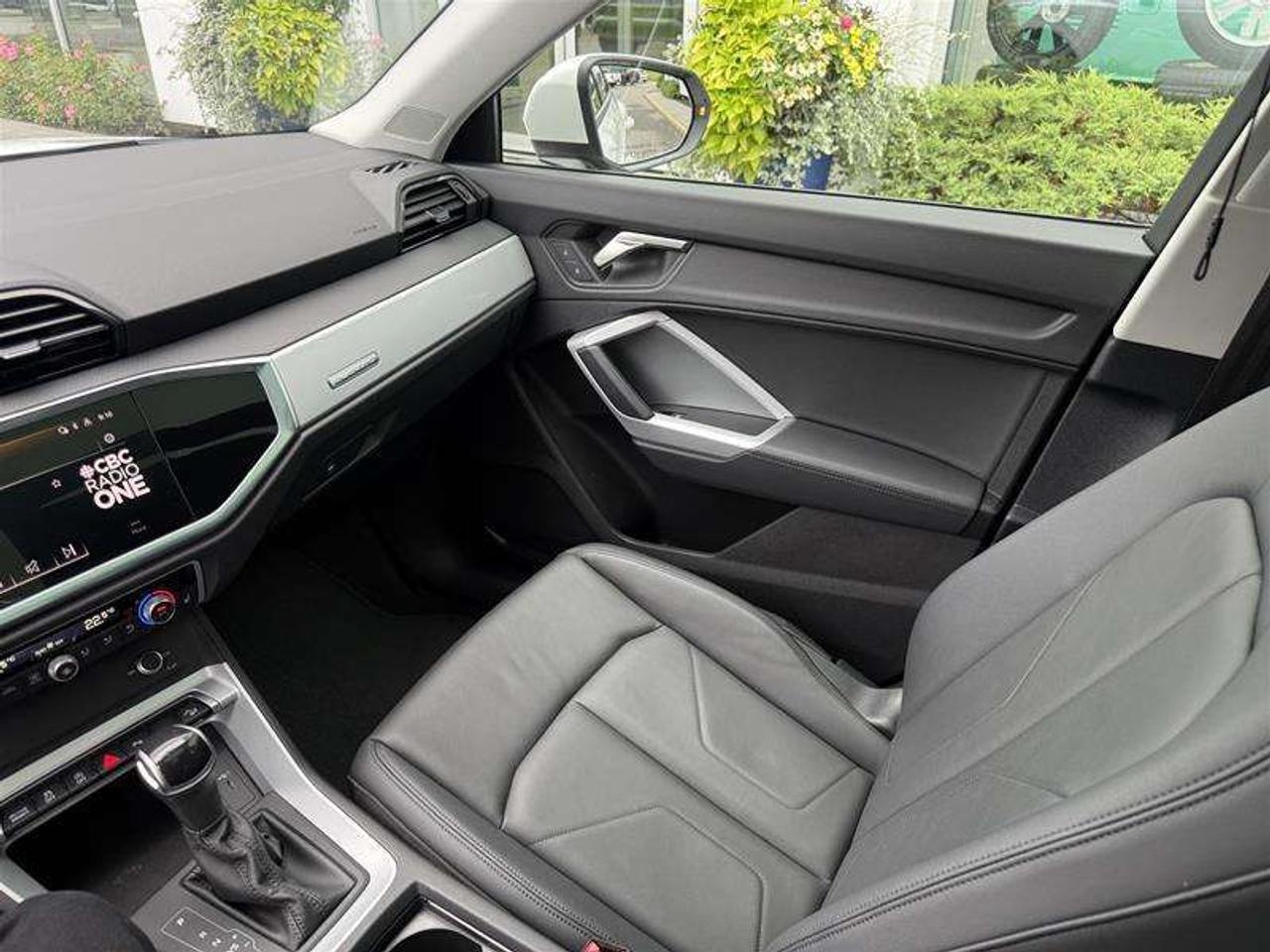 2023 Audi Q3 Komfort Photo