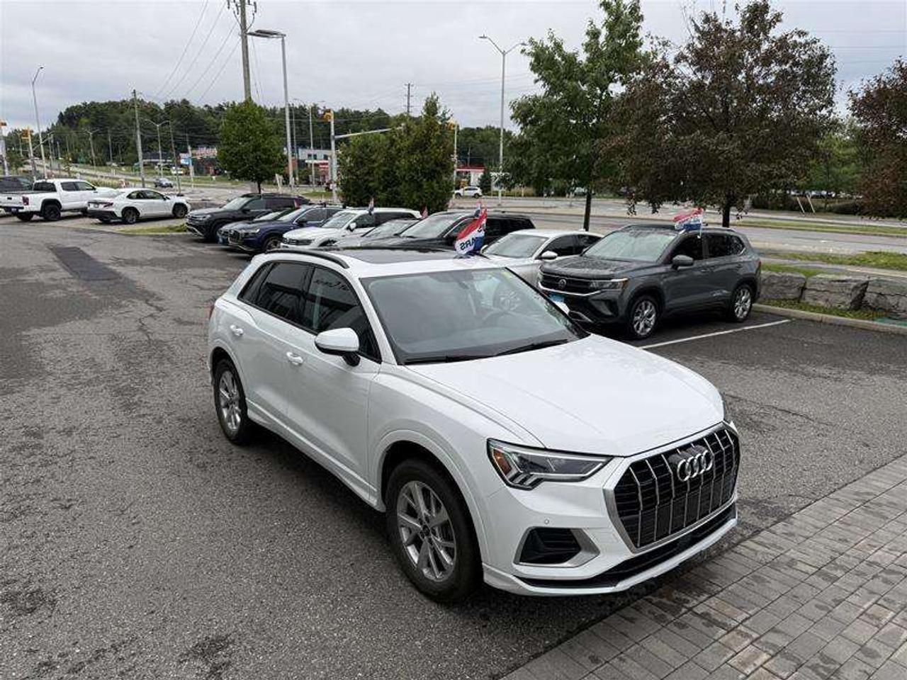2023 Audi Q3 Komfort Photo2