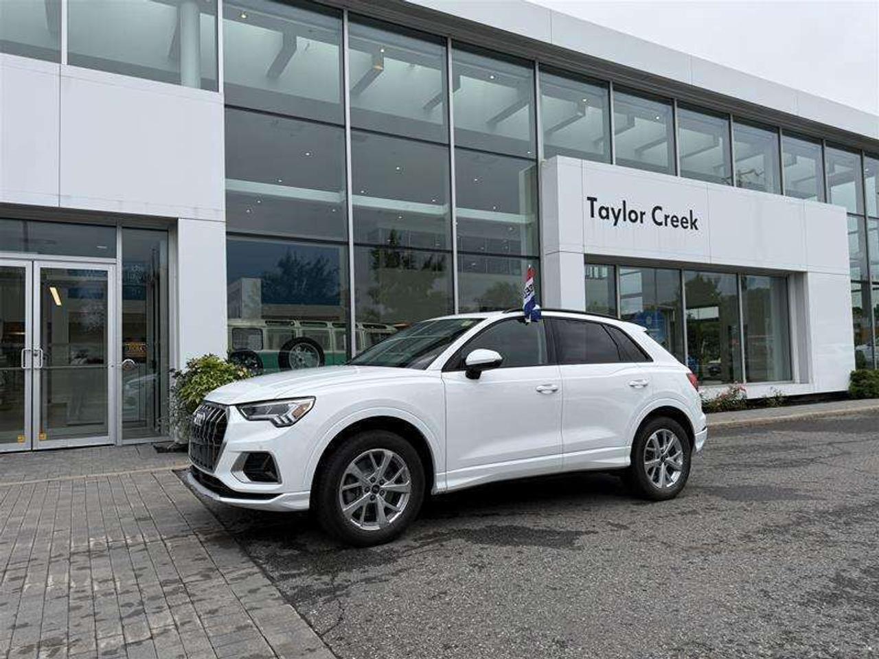2023 Audi Q3 Komfort Photo