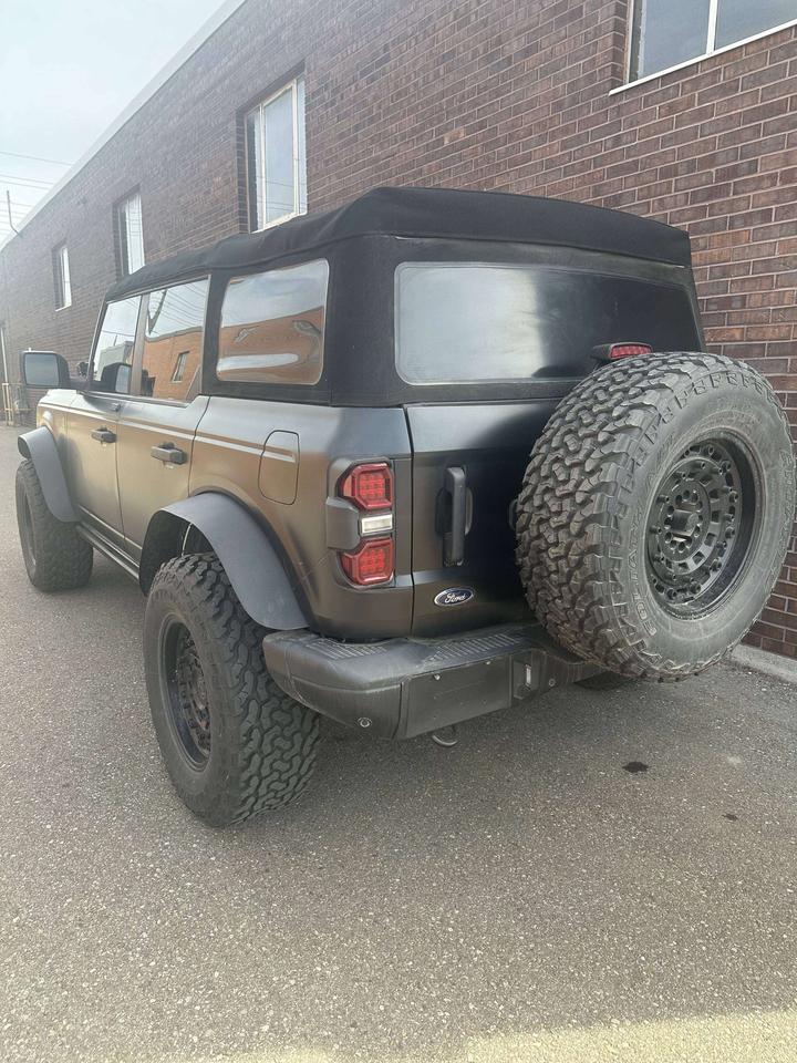 2022 Ford Bronco Black Diamond Photo4