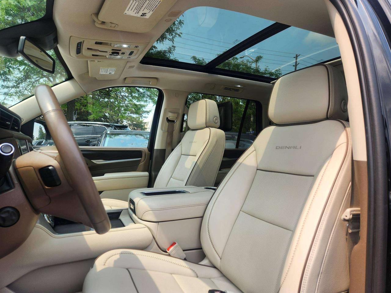2023 GMC Yukon DENALI,REAR SCREENS, 6.2LV8,22",PANO Photo