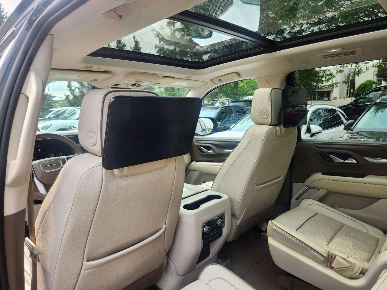 2023 GMC Yukon DENALI,REAR SCREENS, 6.2LV8,22",PANO Photo