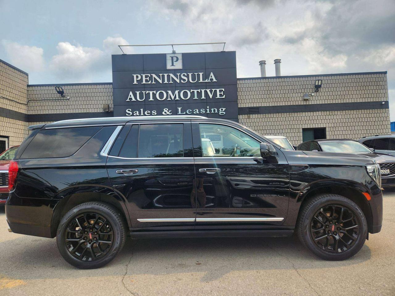 2023 GMC Yukon DENALI,REAR SCREENS, 6.2LV8,22",PANO Photo