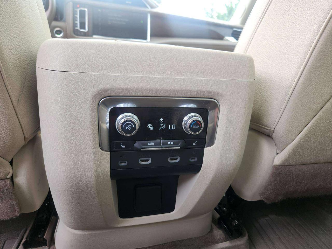 2023 GMC Yukon DENALI,REAR SCREENS, 6.2LV8,22",PANO Photo