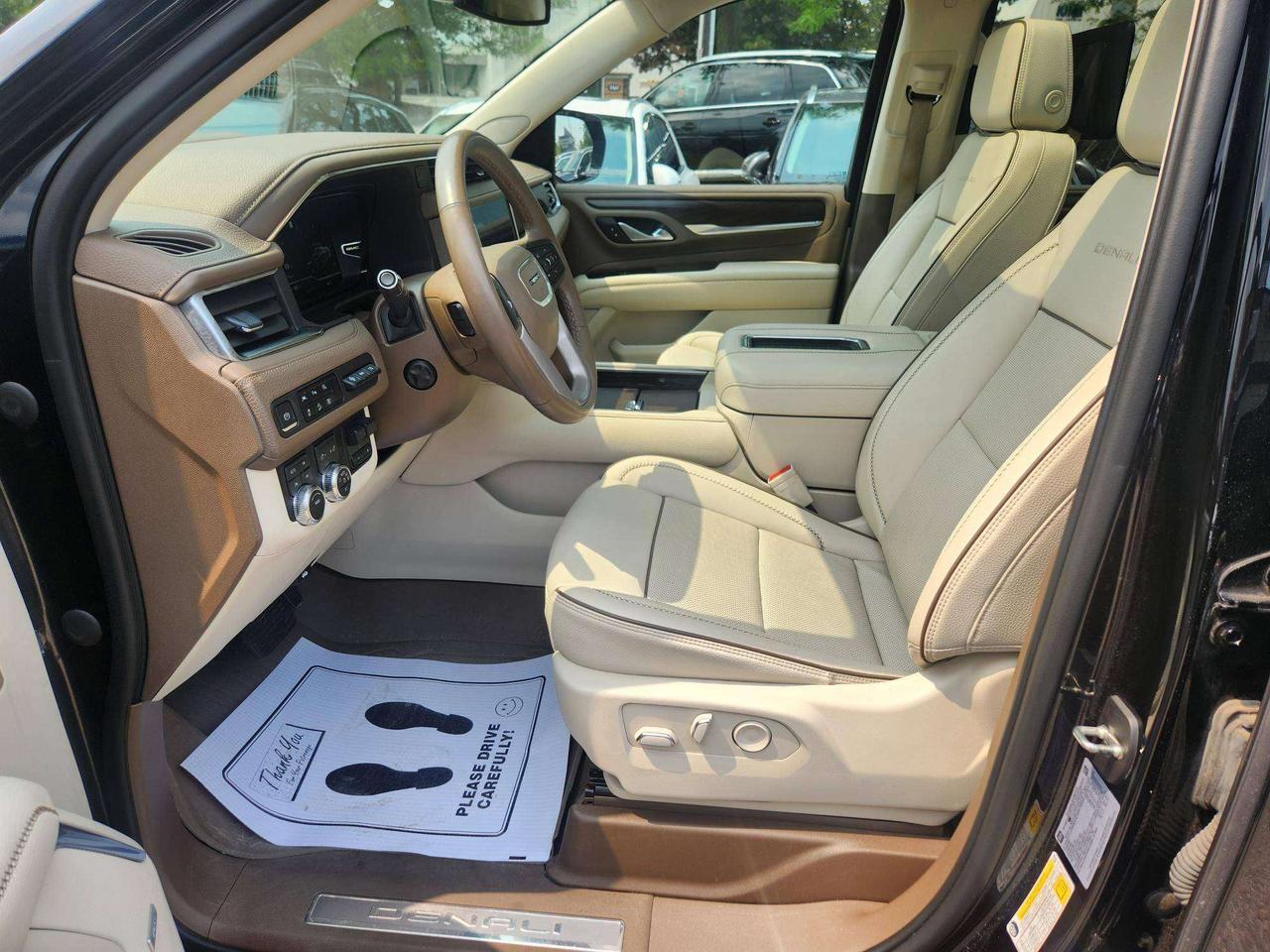 2023 GMC Yukon DENALI,REAR SCREENS, 6.2LV8,22",PANO Photo