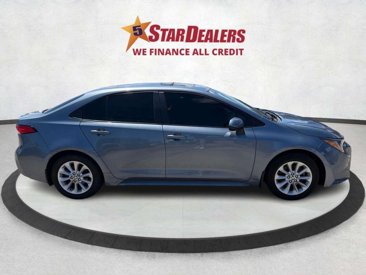 2022 Toyota Corolla LE UPGRADE SUNROOF SUPER CLEAN WE FINANCE! Photo