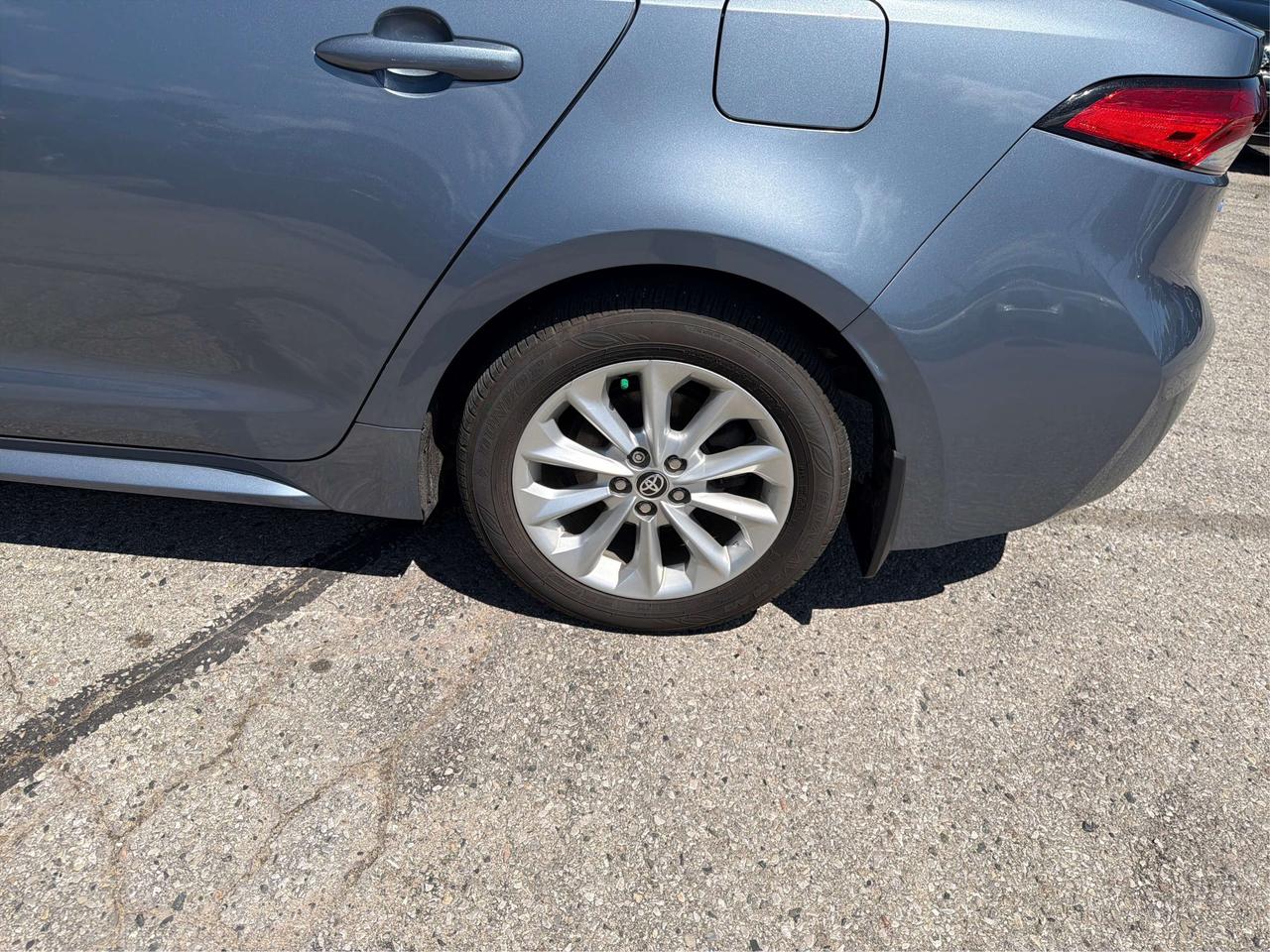 2022 Toyota Corolla LE UPGRADE SUNROOF SUPER CLEAN WE FINANCE! Photo