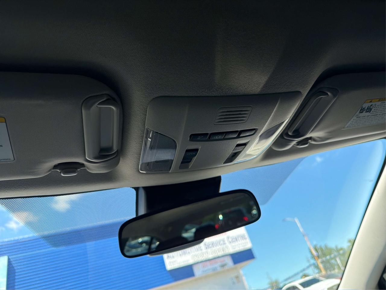 2022 Toyota Corolla LE UPGRADE SUNROOF SUPER CLEAN WE FINANCE! Photo