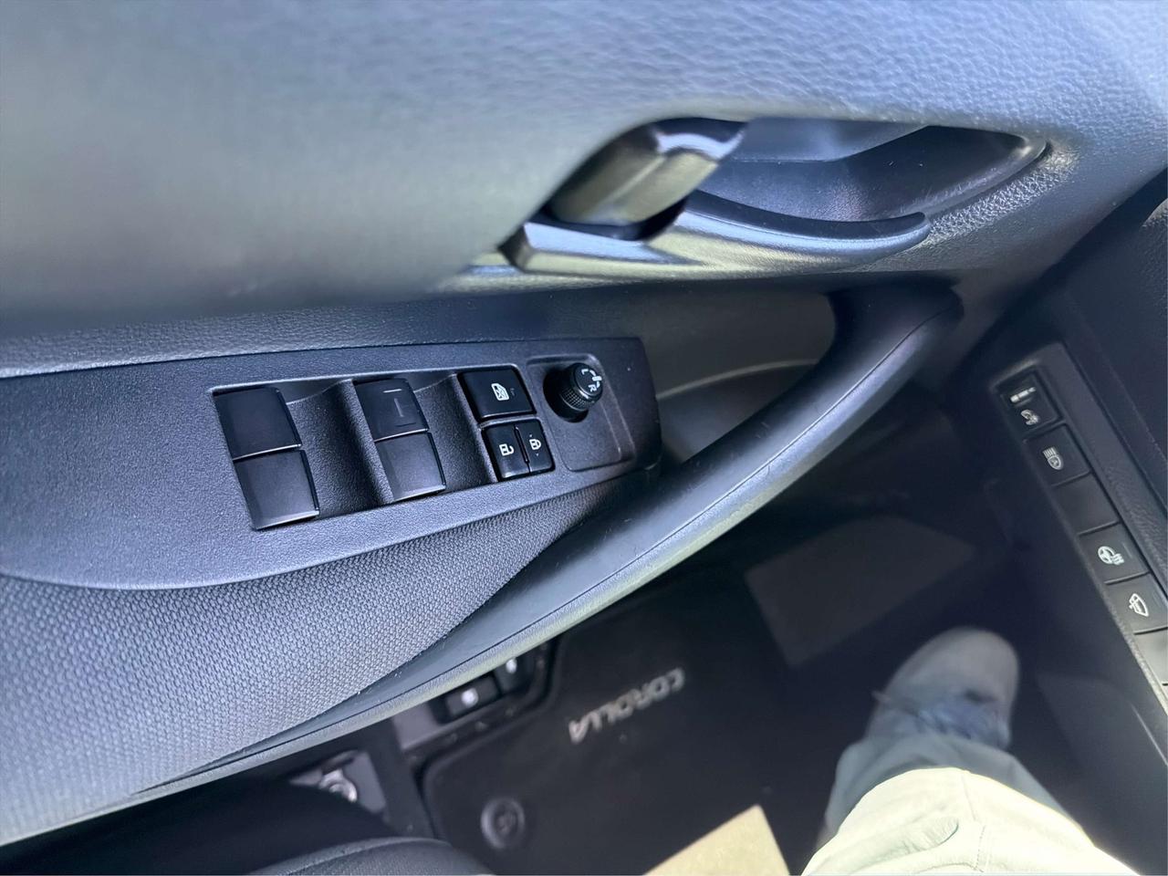 2022 Toyota Corolla LE UPGRADE SUNROOF SUPER CLEAN WE FINANCE! Photo