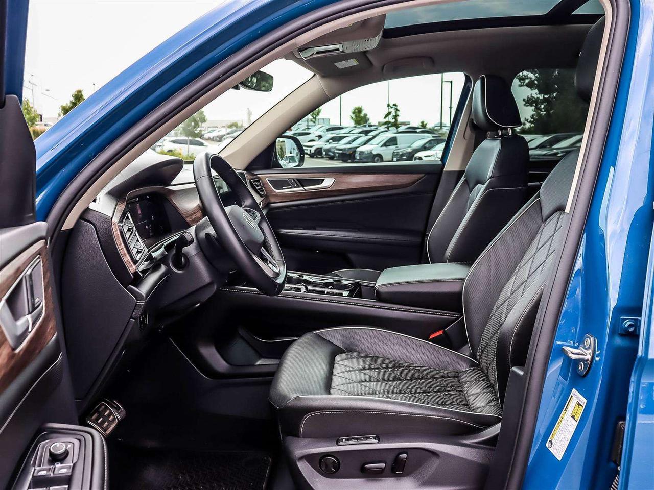 2025 Volkswagen Atlas EXECLINE Photo