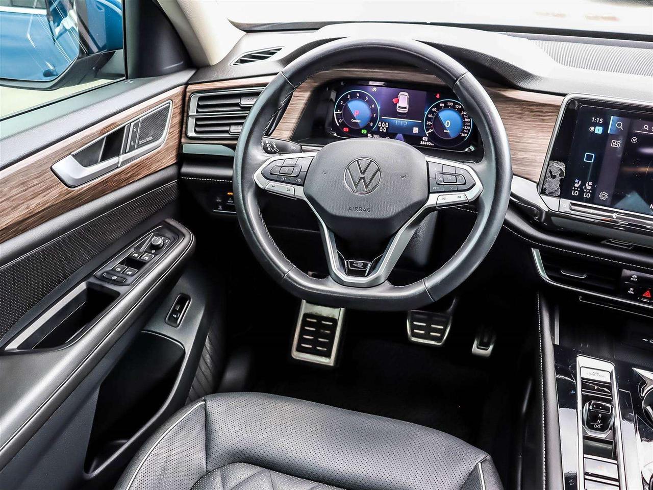 2025 Volkswagen Atlas EXECLINE Photo