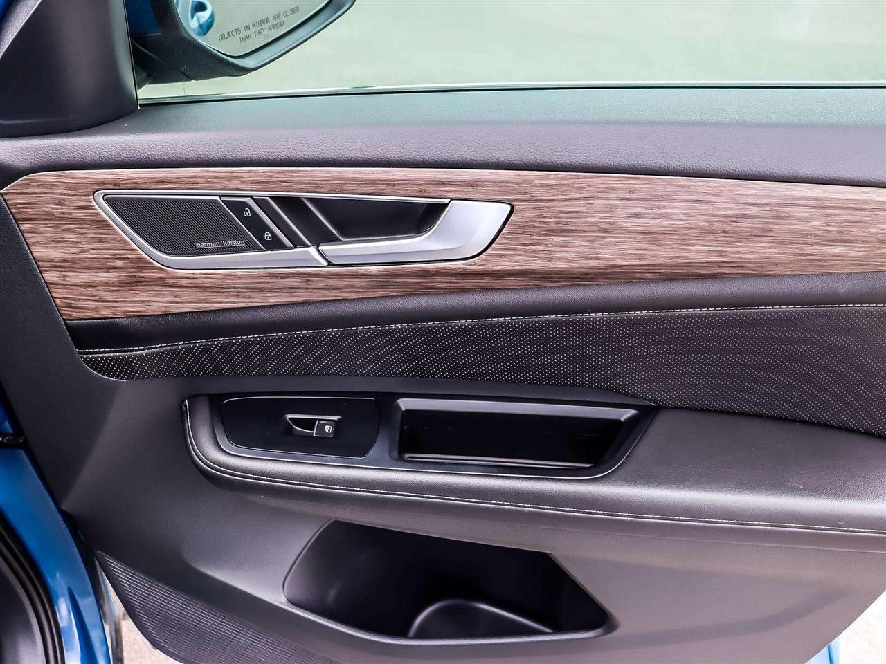 2025 Volkswagen Atlas EXECLINE Photo