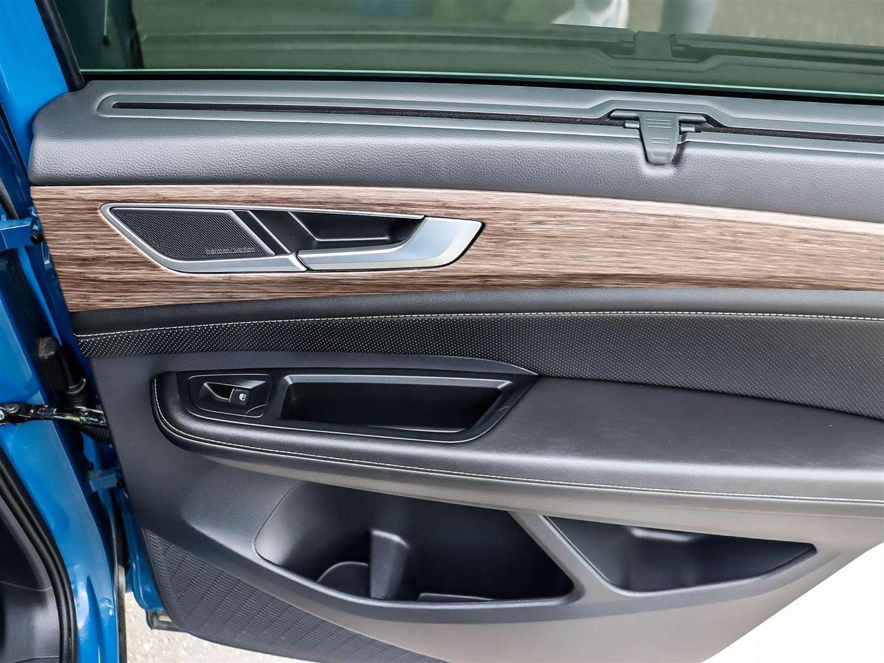 2025 Volkswagen Atlas EXECLINE Photo